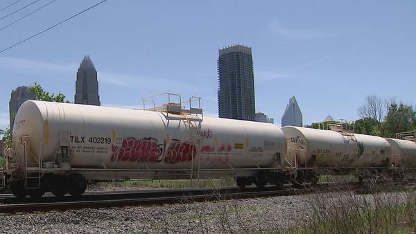 9 Investigates: Is Charlotte safe from trains carrying toxic chemicals?