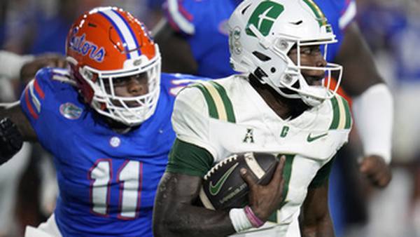 No. 25 Florida settles for field goals and beats Charlotte 22-7 in Swamp