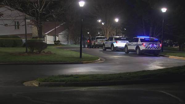 CMPD investigating homicide after man found dead at south Charlotte apartment complex 