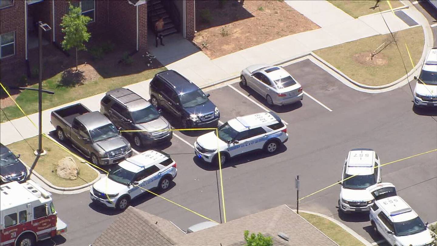 Chopper 9 overhead large police presence at south Charlotte apartment complex