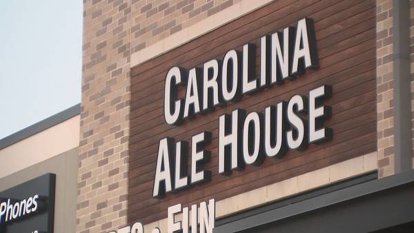 Employees save life of man having a heart attack at south Charlotte restaurant