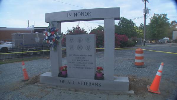 Town, community discuss moving veterans memorial