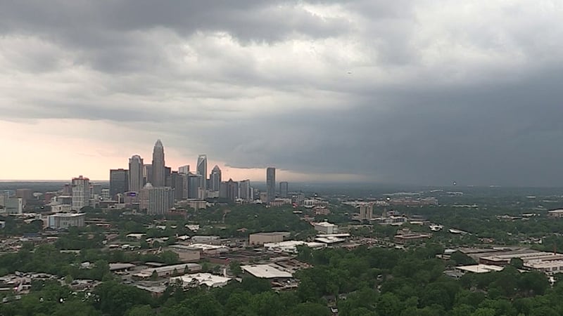 Thunderstorm approaches Charlotte on May 7