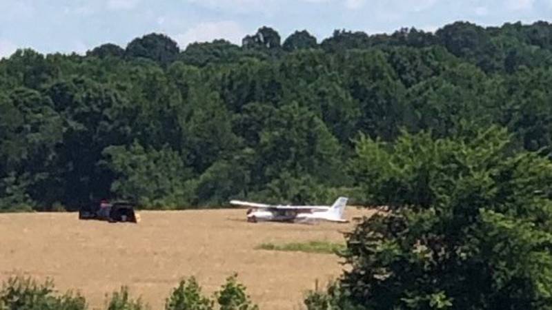 Plane makes an emergency landing near Statesville
