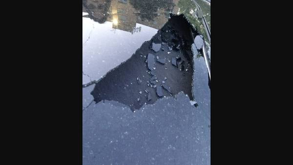 Federal investigators unable to determine why sunroofs suddenly shattered