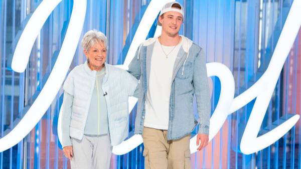 Charlotte native, former NFL player appears on season 22 of American Idol, gets golden ticket