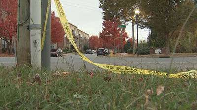 Shooting leaves 1 dead, 2 others hurt in Belmont neighborhood, CMPD says