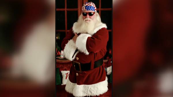 Teacher quits school district to keep Santa gig, despite petition to save job