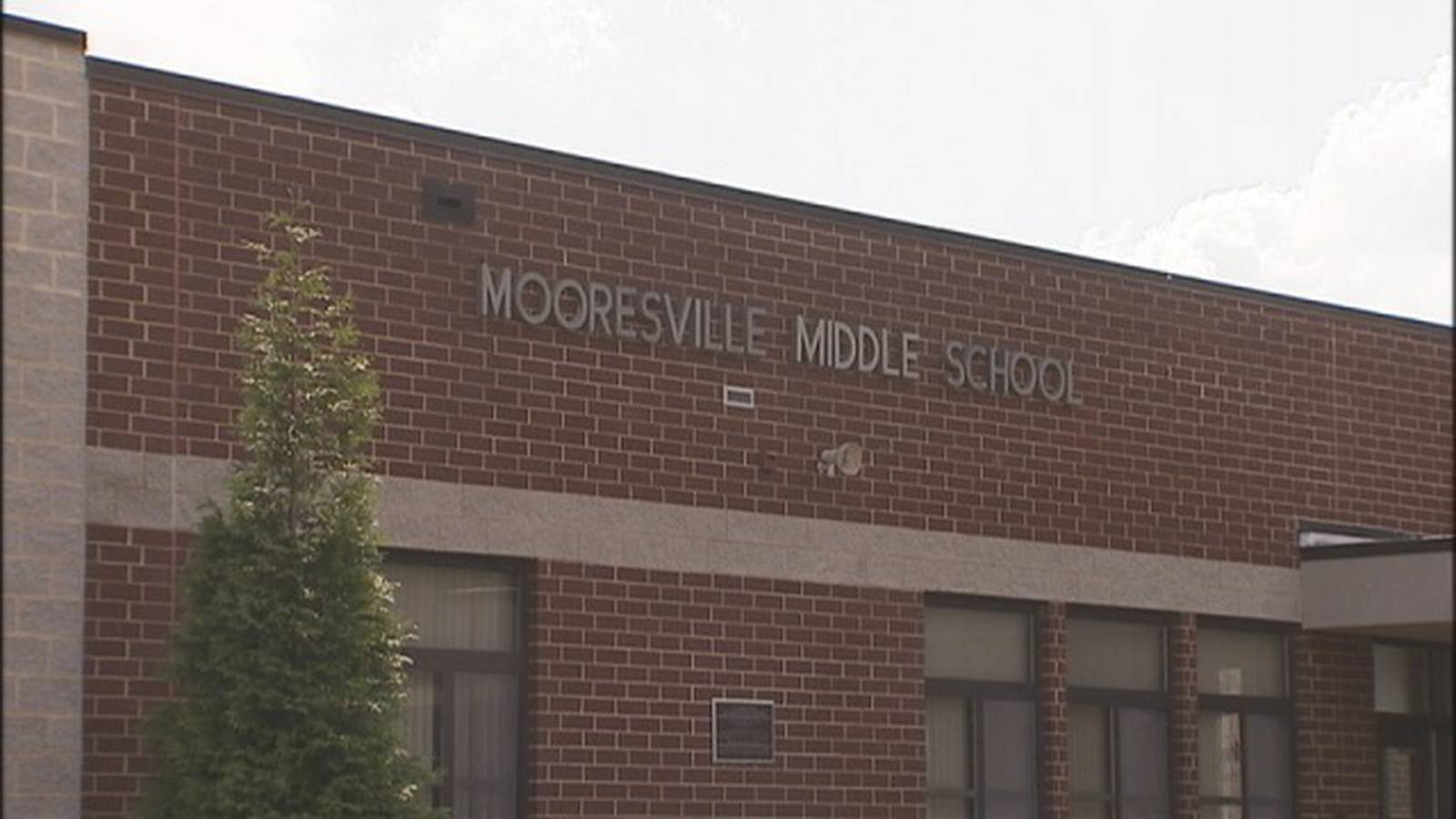 Teachers, staff at Mooresville Middle School prepare for presidential