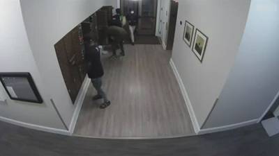 Video shows thieves steal mail from Myers Park condos