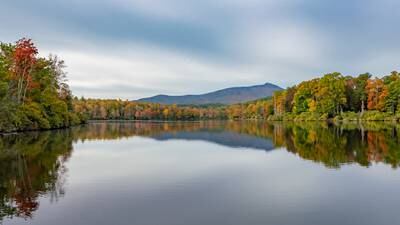 Fall foliage colors pop in the North Carolina mountains