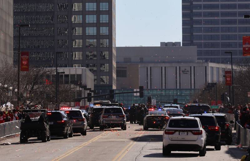 KANSAS CITY, MISSOURI - FEBRUARY 14: Law enforcement respond to a shooting at Union Station during the Kansas City Chiefs Super Bowl LVIII victory parade on February 14, 2024 in Kansas City, Missouri. Several people were shot and two people were detained after a rally celebrating the Chiefs Super Bowl victory. (Photo by Eric Thomas/Getty Images)