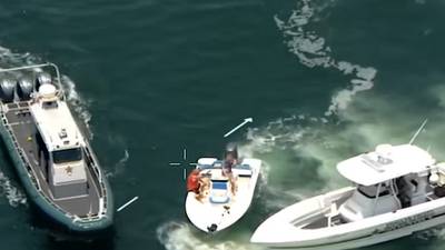 Deputies: Florida boater passed out at helm, headed toward beach, swimmers