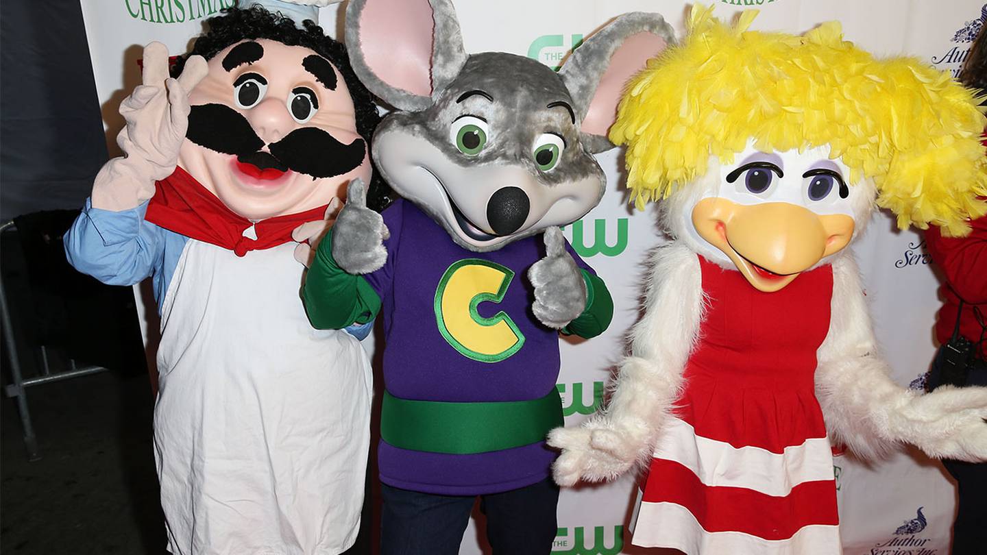 Chuck E. Cheese animatronics will be missed by parents most : NPR