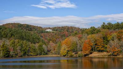 FALL FOLIAGE: Vibrant colors in the NC mountains