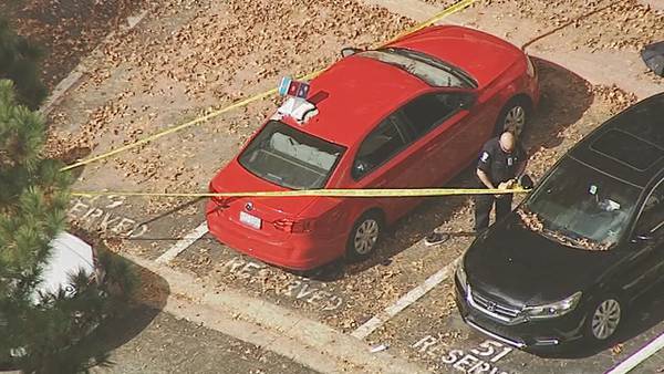 Pizza delivery driver shot in attempted carjacking in south Charlotte, CMPD says