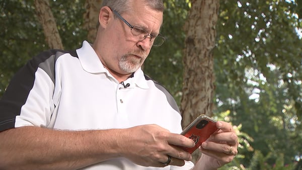 Man says scammers targeted him and his daughter, who has different number