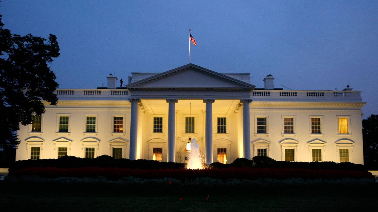 CNN: Intruder breached White House grounds – WSOC TV