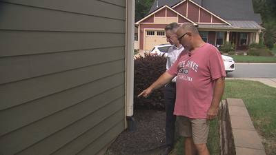 Homeowner in fairly new neighborhood is upset color on siding is fading