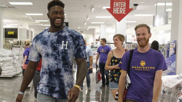 Seahawks' D.K. Metcalf surprises teachers with $200 gift cards