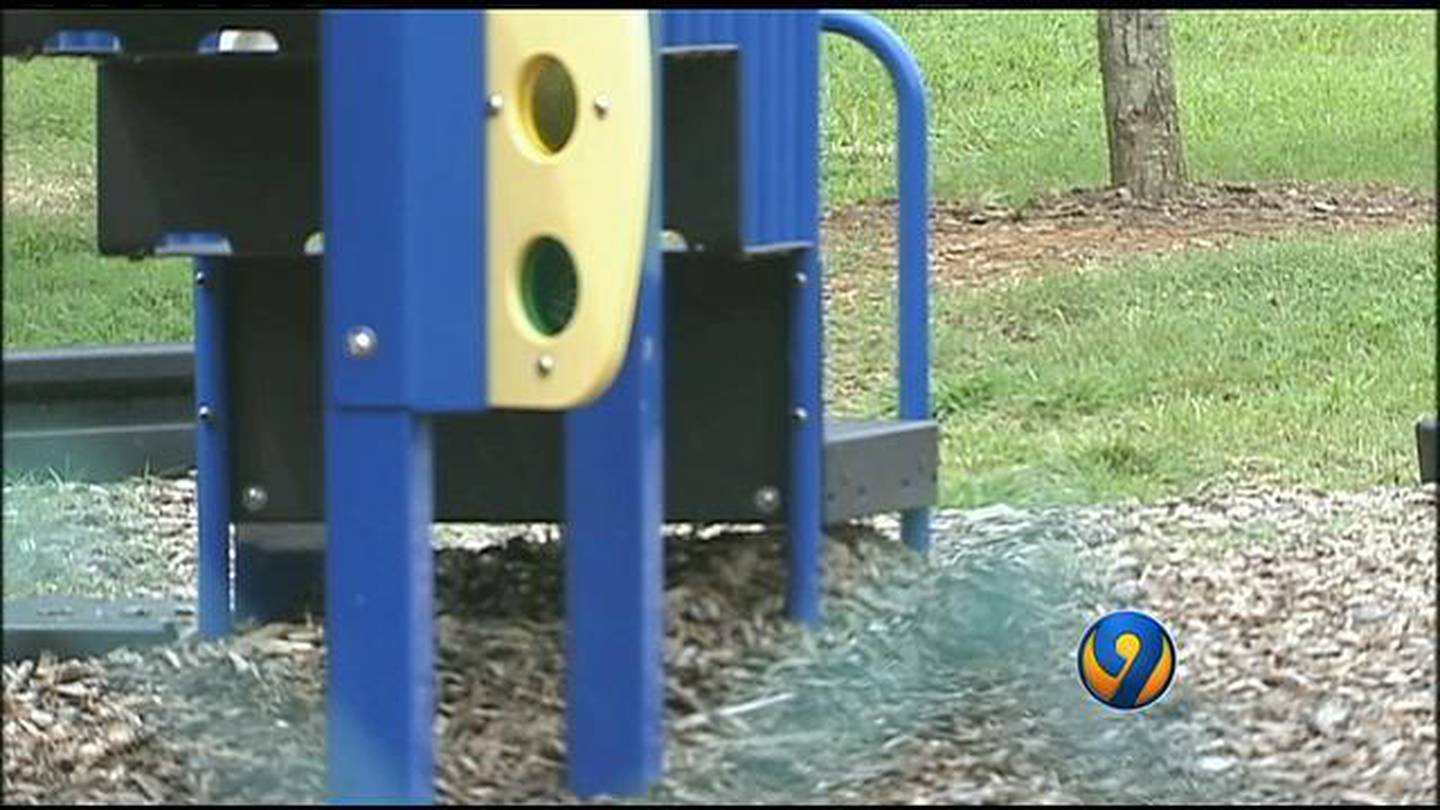 Officials Say Sex Offender Spotted Near Playground – Wsoc Tv