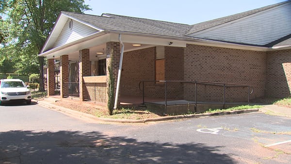 Nonprofit raises money to turn vacant west Charlotte building into shelter