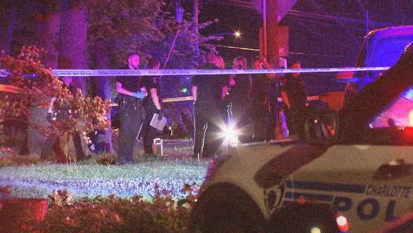 1 fatally shot in north Charlotte, MEDIC says