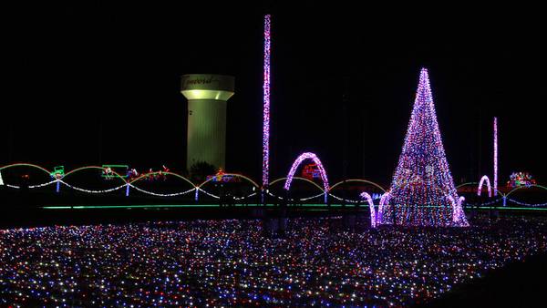 Cruise into the holidays at Speedway Christmas