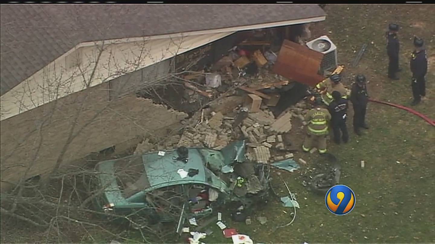 Car Crashes Into Home In Charlotte Pinning One Person Inside Officials Say Wsoc Tv 