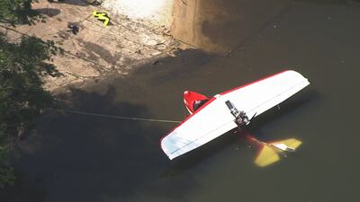 Engine trouble leads to plane landing on Lake Norman, troopers say