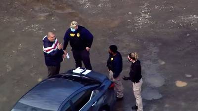Federal, state authorities search northeast Charlotte auto repair shop
