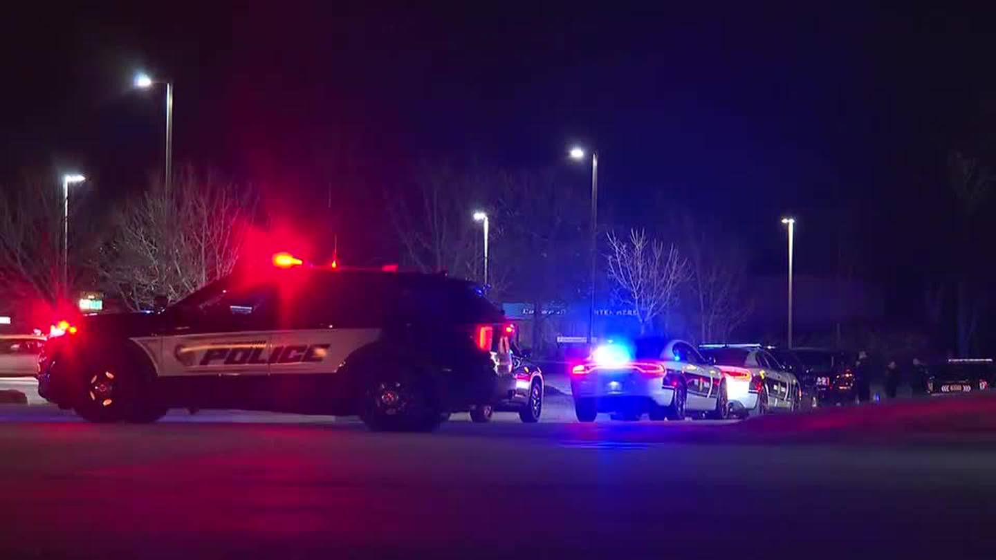 Se buscan dos sospechosos por matar a tiros a un oficial de policía de Greensboro en una gasolinera – WSOC TV