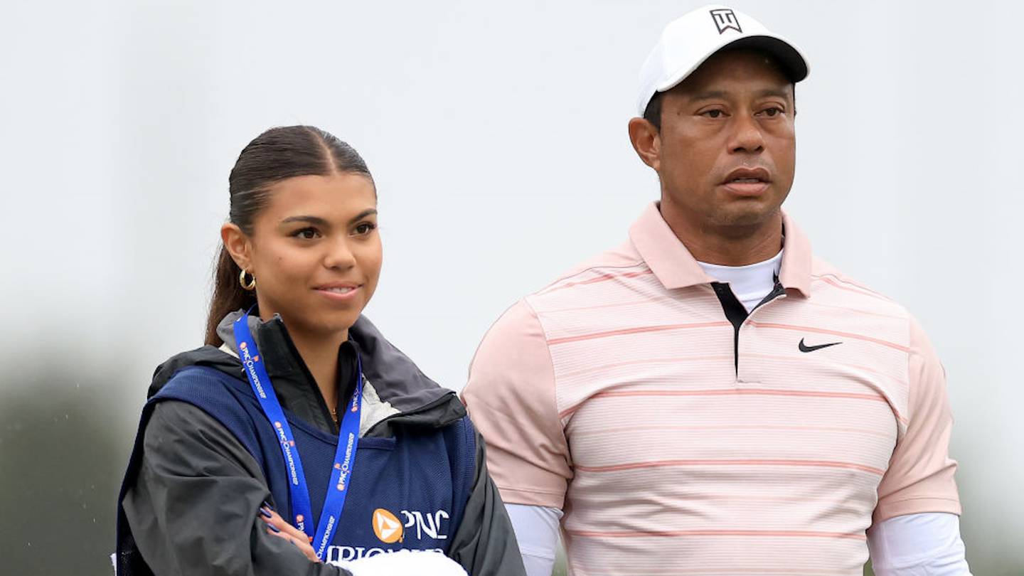 Tiger Woods Daughter Sam Serves As His Caddie For First Time Wsoc Tv 