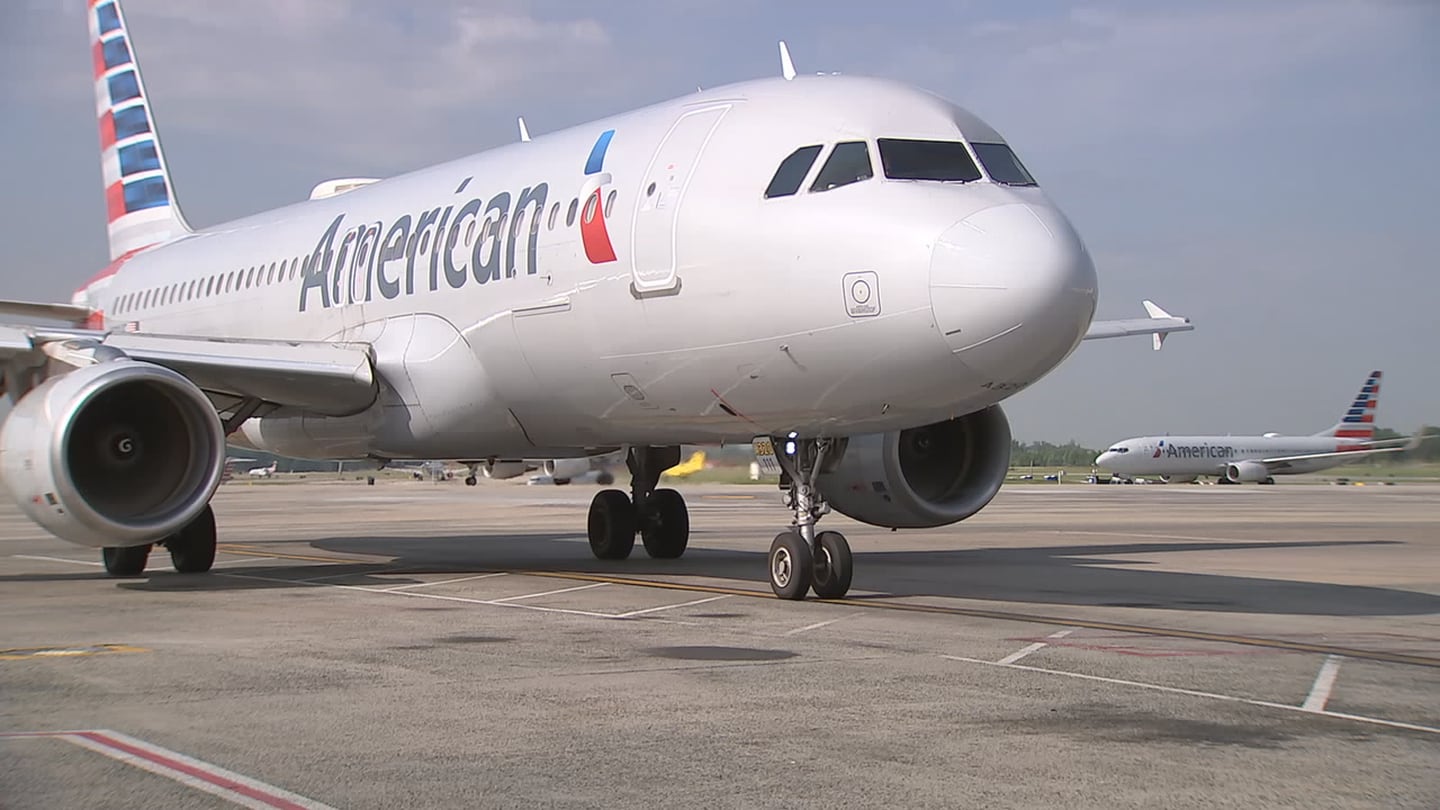 American Airlines demande au juge de rejeter le procès concernant une caméra cachée dans les toilettes – WSOC TV