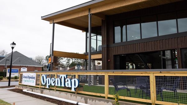 Self-pour craft-beer concept OpenTap makes south Charlotte debut