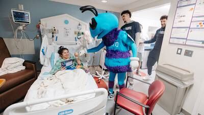 Photos: Hornets players visit children’s hospital