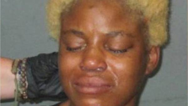 Police: Louisiana woman charged with attempted murder after lying in street with baby