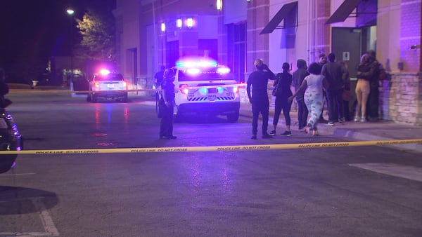 1 dead after fight leads to shooting at restaurant near Northlake Mall, police confirm