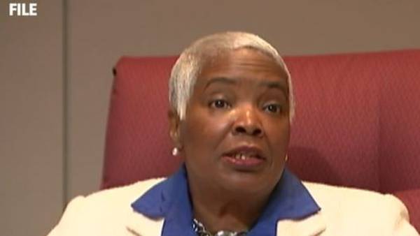 Mecklenburg County to continue to pay Commissioner Ella Scarborough while on medical leave