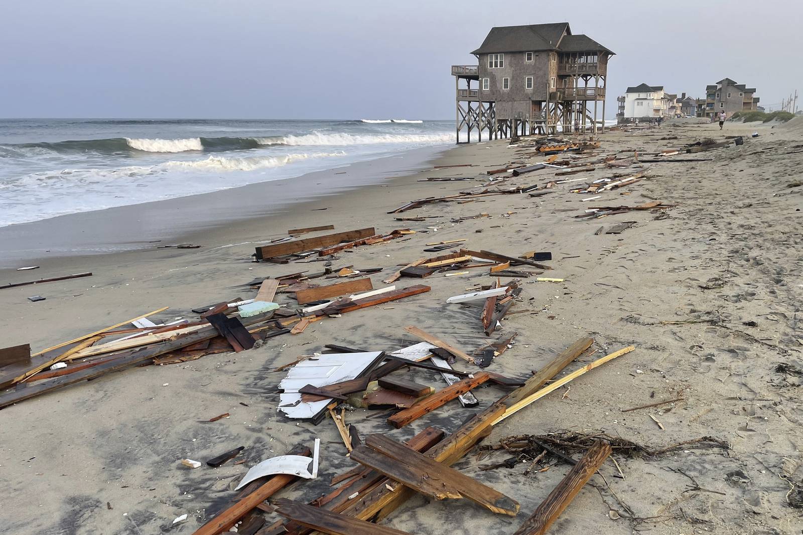 Tropical Storm Ernesto sends powerful swells, rip currents to US East