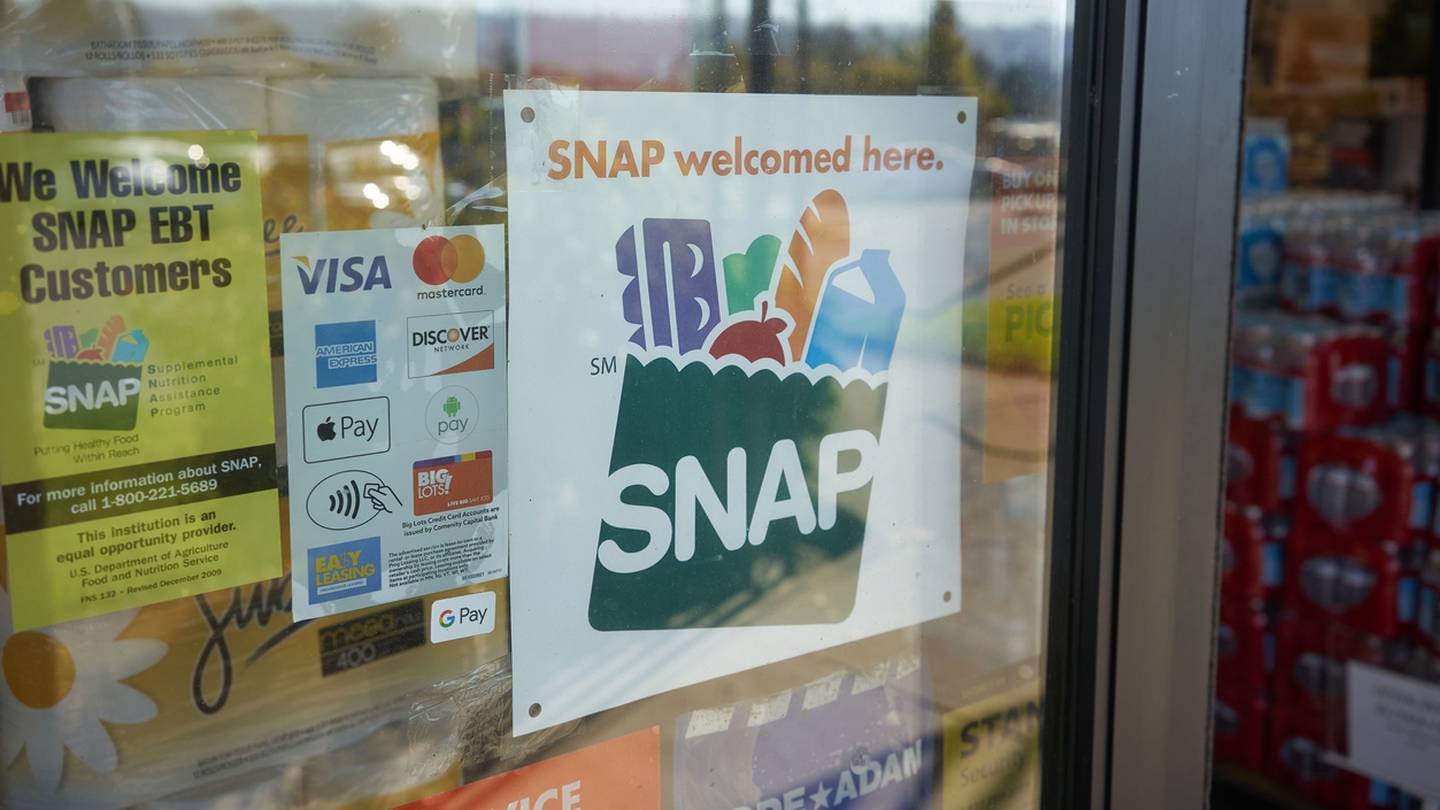 Decade long food stamp backlog leaves thousands in Meck County