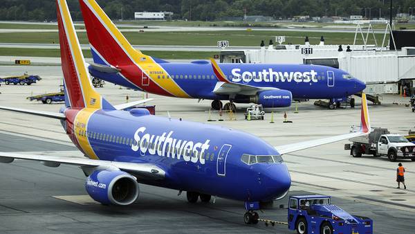 Federal investigation into Southwest Airlines ongoing as airlines prep for winter holiday travel 