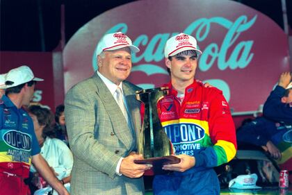 Bruton Smith (left) and Jeff Gordon (1) at the Coca-Cola 600 (1994).