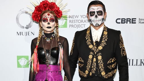 NEW YORK, NEW YORK - OCTOBER 27: (L-R) Kelly Ripa and Mark Consuelos attend Bette Midler's Annual Hulaween Bash at Cipriani South Street on October 27, 2023 in New York City. (Photo by Arturo Holmes/Getty Images)