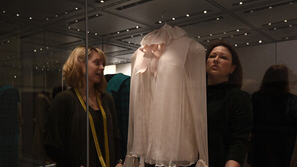 The blouse and a dress Diana wore are set to be auctioned next month.