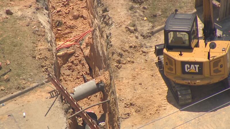 Gas leak closes intersection at McKee Road in Matthews