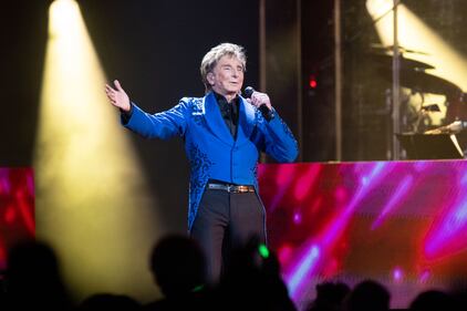 Legendary entertainer Barry Manilow performs in Charlotte. Jan. 21, 2023.