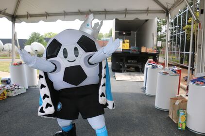 Members from the community donated to the 9 Food Drive on Wednesday to help feed local families in need.