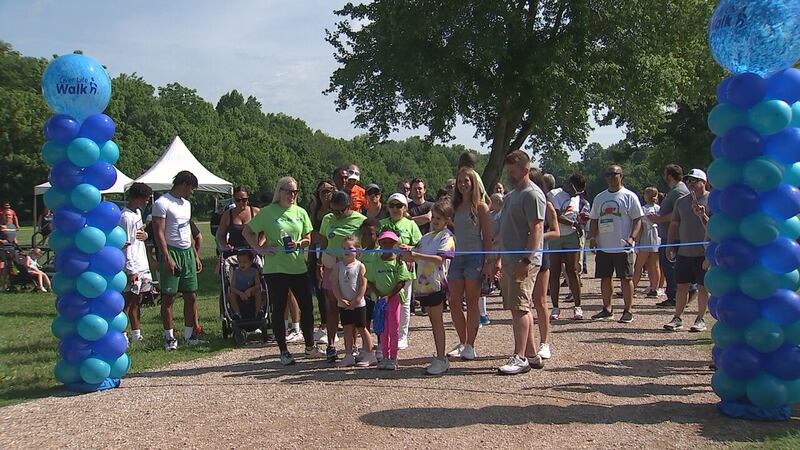 Walkers gather in Charlotte park to raise money, awareness for those affected by liver disease