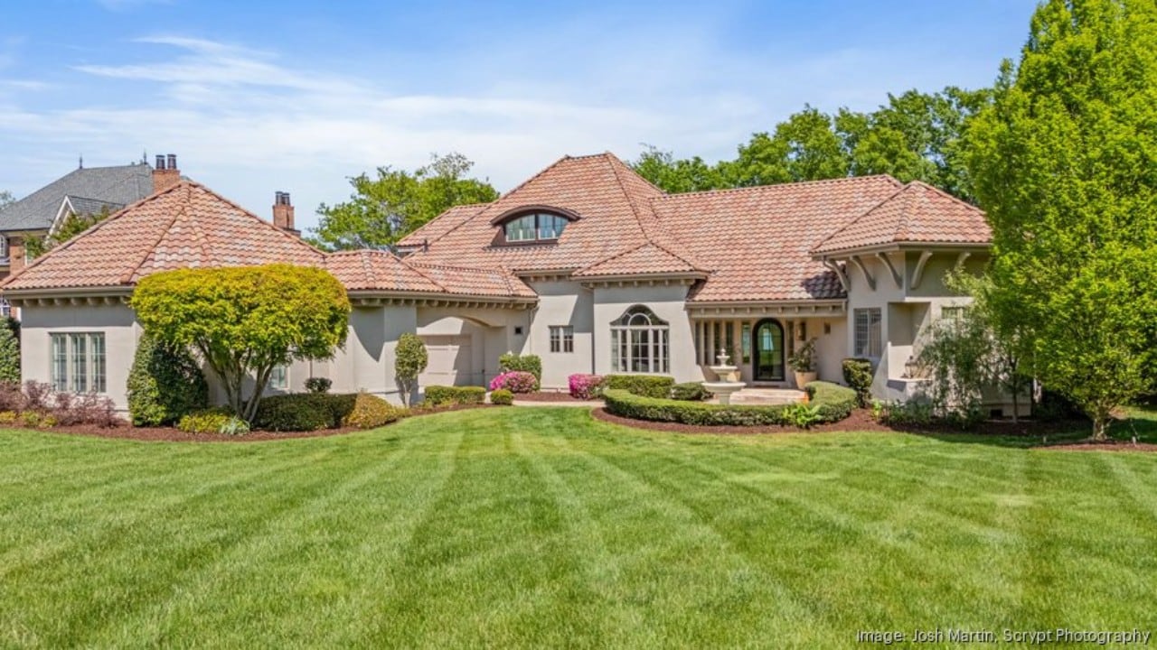 Former Panthers player sells Mooresville home on Lake Norman for $5 . 5M